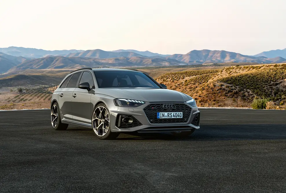 Audi RS 4 Avant mit competition plus-Paket
