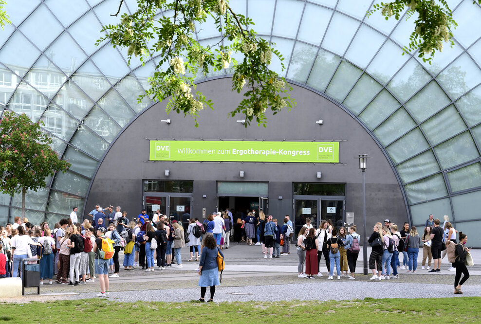 Mehr als 1.600 Teilnehmende: Der Ergotherapie-Kongress in Bielefeld ist äußerst gut besucht und findet auch beim Nachwuchs tollen Anklang