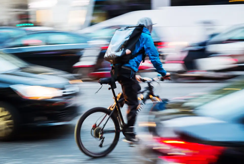 Was als Radfahrer erlaubt ist – als Autofahrer aber nicht