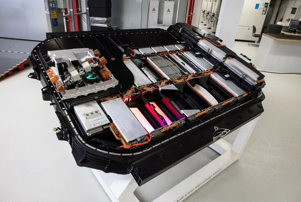 Audi Batterietechnikum Gaimersheim: wo Reichweite und Schnellladen zusammenfinden