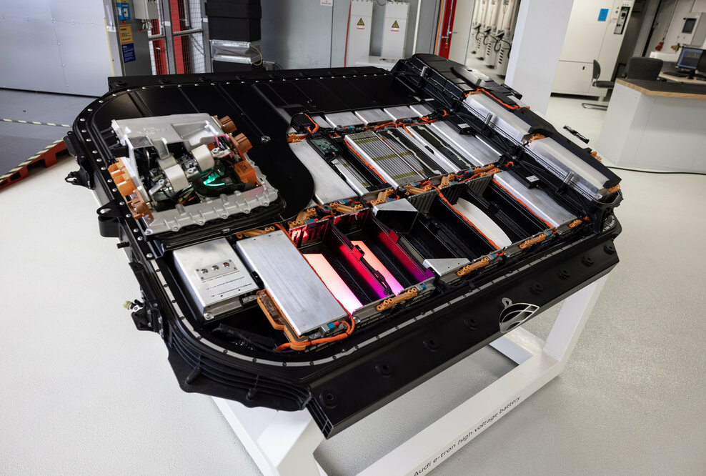 Audi Batterietechnikum Gaimersheim: wo Reichweite und Schnellladen zusammenfinden
