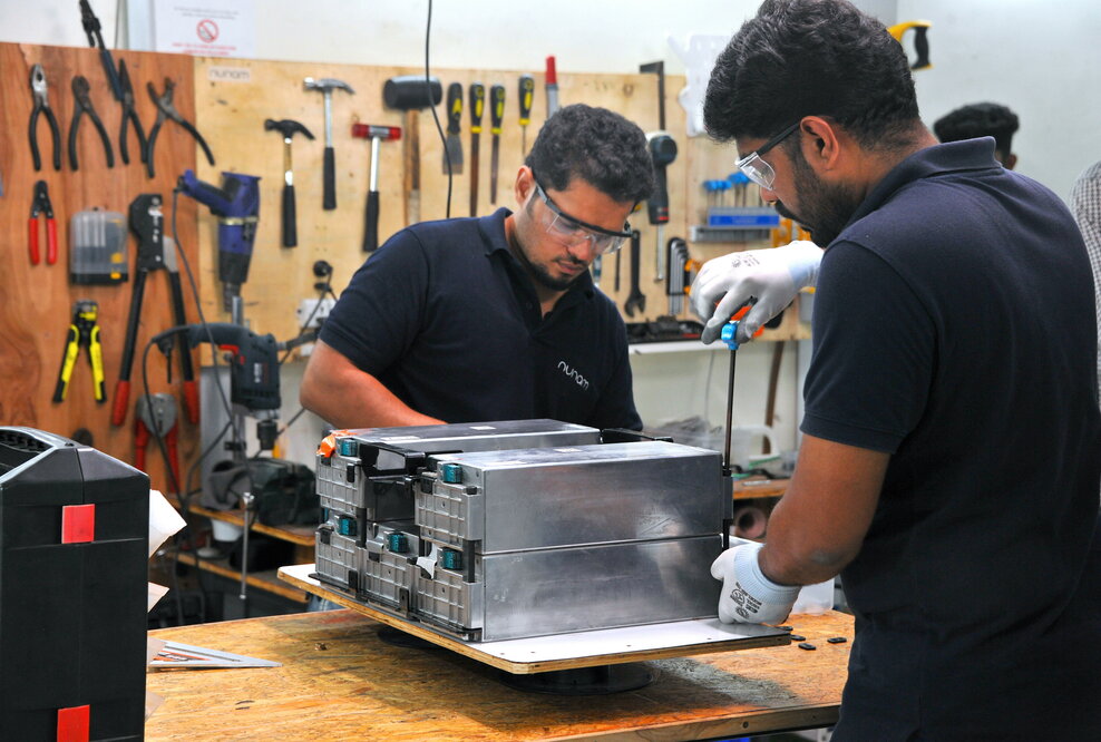 Second-Life-Anwendung: Audi e-tron Batteriemodule elektrifizieren Rikschas in Indien