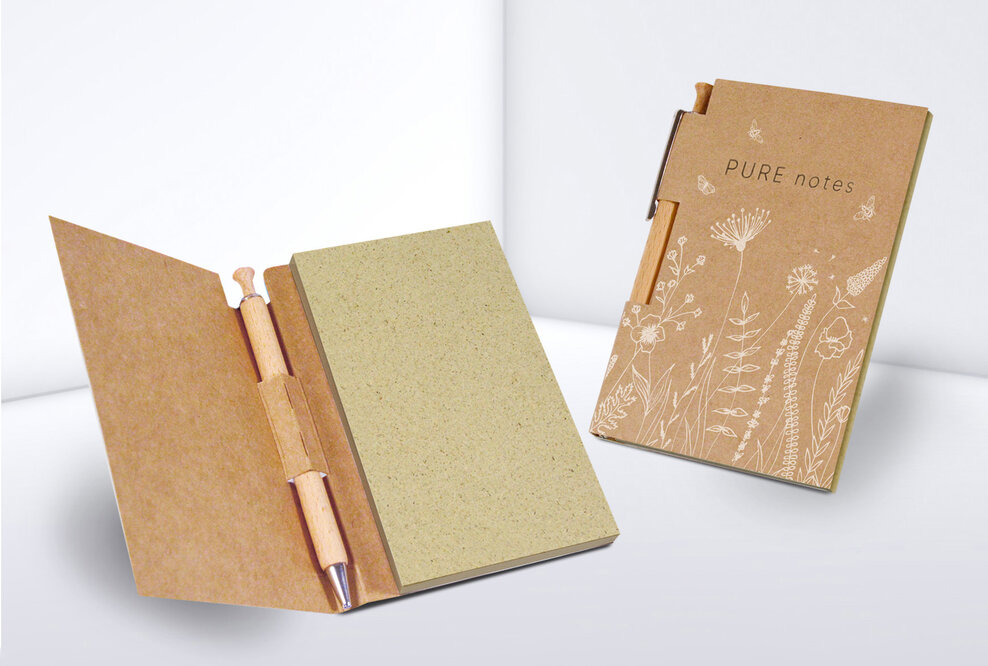 Sichtbar nachhaltig:  Bei der Produktlinie PURE notes sind die Naturmaterialien wichtigstes Gestaltungselement.