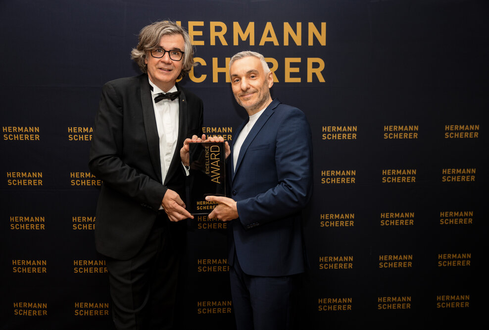Mit seinem Vortrag „Das Reaktionsprogramm des Menschen“ holte der Danndorfer Business-Coach den Excellence Award, verliehen von Speaker-Ikone Hermann Scherer.