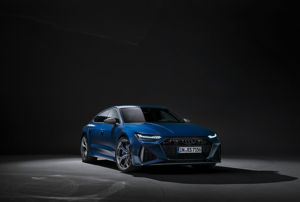 Audi RS 7 Sportback performance Standaufnahme, Farbe: Ascariblau matt.