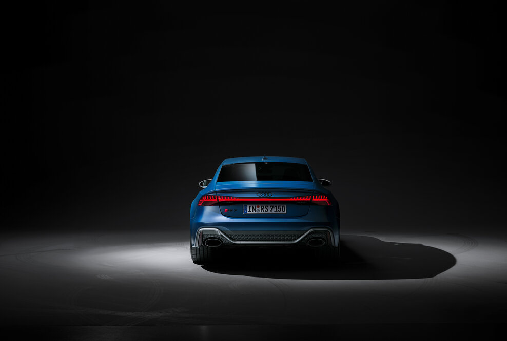 Audi RS 7 Sportback performance Standaufnahme, Farbe: Ascariblau matt.