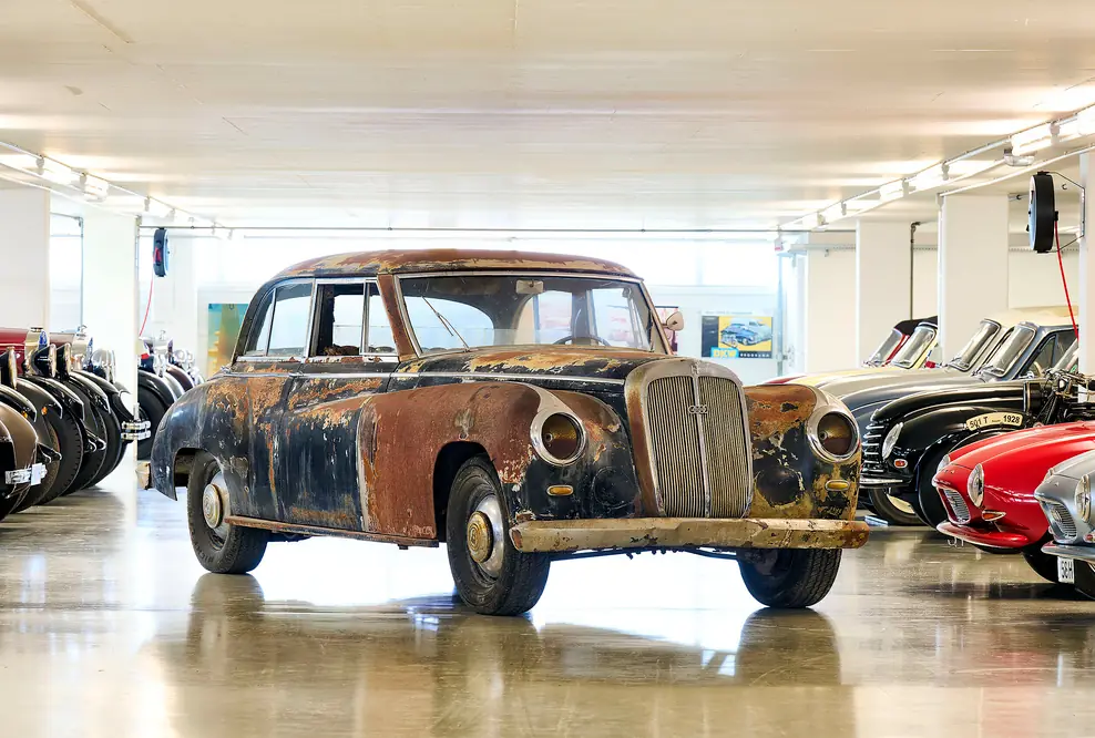 Der erste und letzte Horch aus Ingolstadt: Im Juni 1953 erhielt der damalige Auto Union Vorstand Dr. Dr. Richard Bruhn seinen Dienstwagen, einen aus einer Horch 830 BL Pullman-Limousine der letzten Vorkriegsbaureihe neu aufgebauten Horch. Das Automobil kam über einen in Deutschland stationierten amerikanischen Soldaten in die Vereinigten Staaten, wo es erst Jahrzehnte später wieder auftauchte. Seit 2008 gehört der einzige je in Ingolstadt entstandene Horch zur historischen Fahrzeugsammlung der AUDI AG.