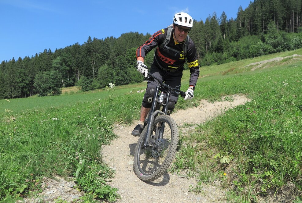 Sicher und mit viel Spaß bergab fahren mit dem Mountainbike