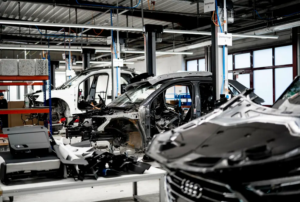 Das Projekt MaterialLoop testet Kreislaufwirtschaftspotenziale von Altfahrzeugen