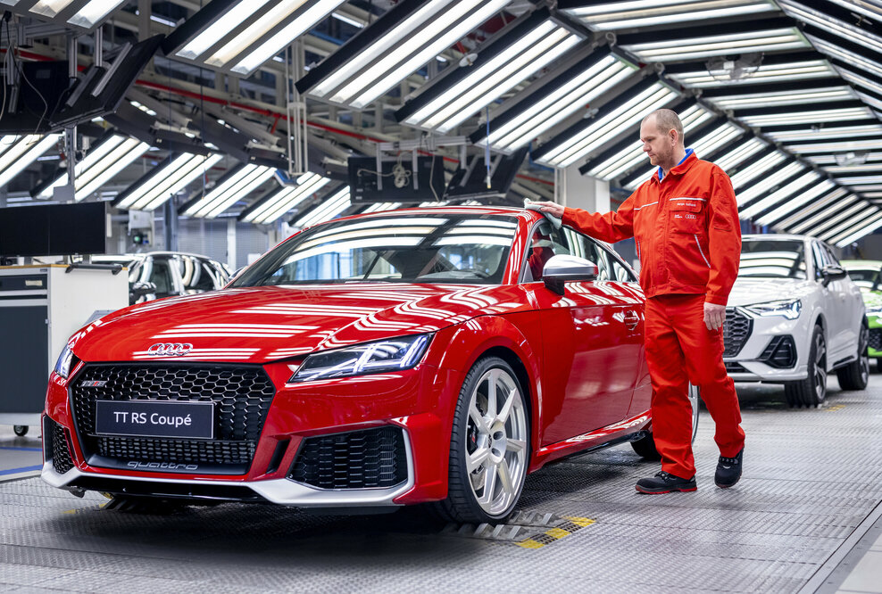 Trotz herausfordernder Rahmenbedingungen: Stabiles Geschäftsjahr 2022 abgeschlossen