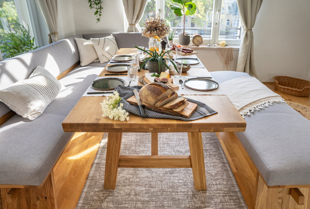 esstisch nach maß aus massivholz naturnah