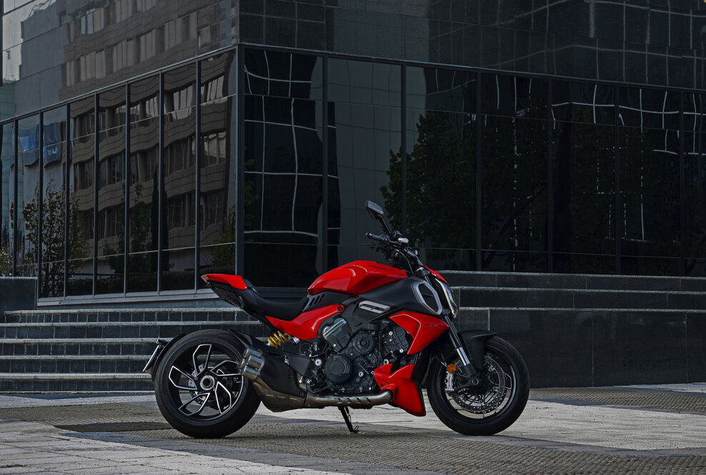 Ducati Diavel V4