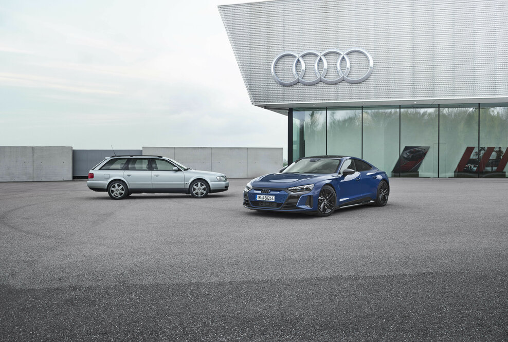Modelle v.l.n.r. (Standaufnahme): Audi S6 plus, Audi RS e-tron GT, Farbe: Ascariblau
