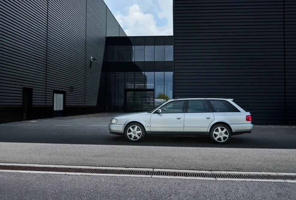 Der Audi S6 plus markierte den Einstieg in die Fahrzeugentwicklung der heutigen Audi Sport GmbH.