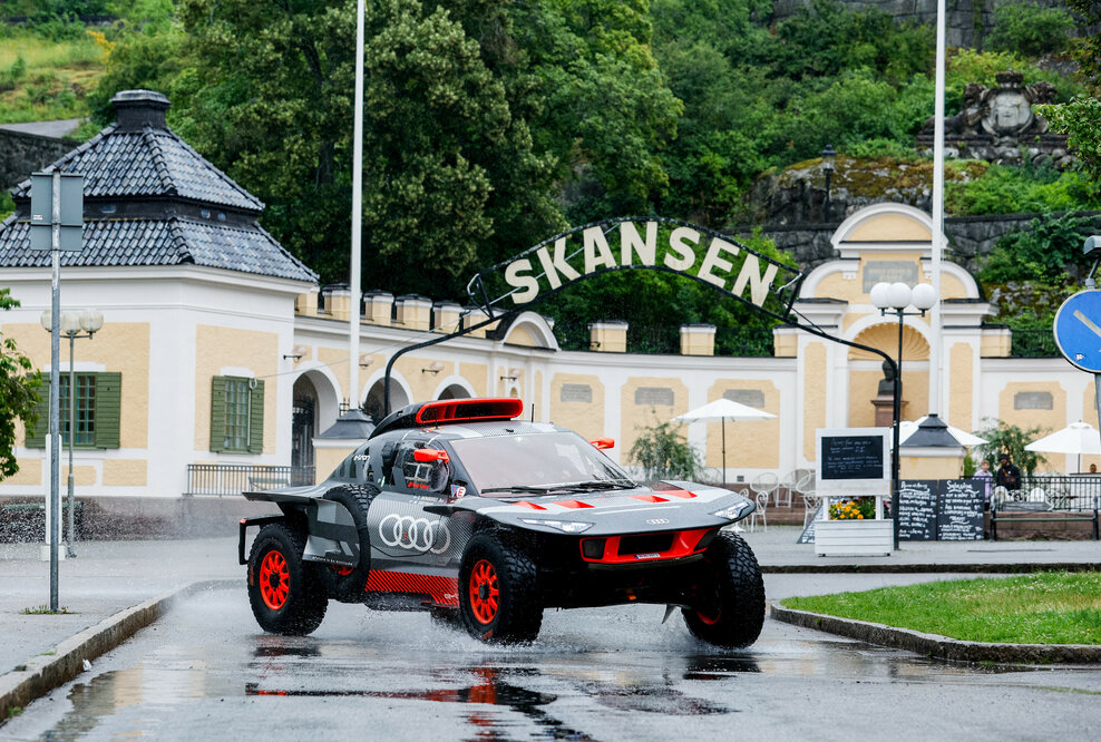 #DakarCityTour 2023: Stockholm Audi RS Q e-tron (Team Audi Sport), Mattias Ekström/Emil Bergkvist