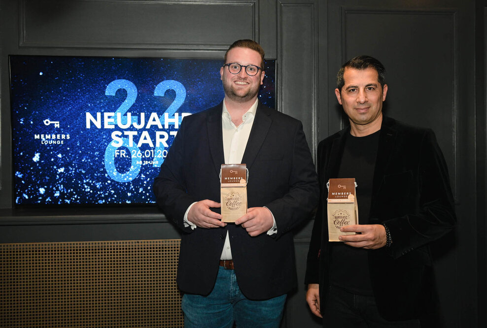 Frederic Peters und Sharam Honarbakhsh freuen sich über Kooperation