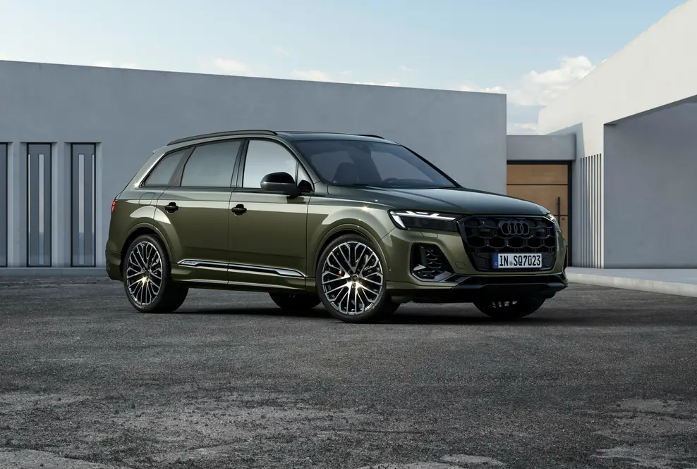 Audi SQ7 TFSI, Standaufnahme, Farbe: Oakgrün Perleffekt