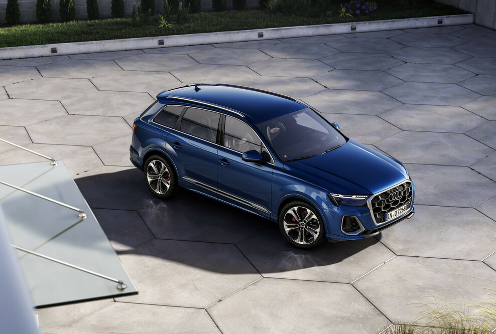 Audi Q7 Standaufnahme, Farbe: Ascariblau Metallic