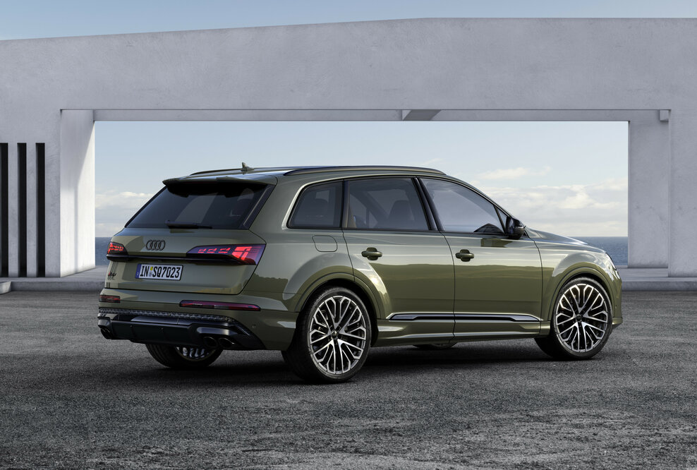 Audi SQ7 TFSI Standaufnahme, Farbe: Oakgrün Perleffekt