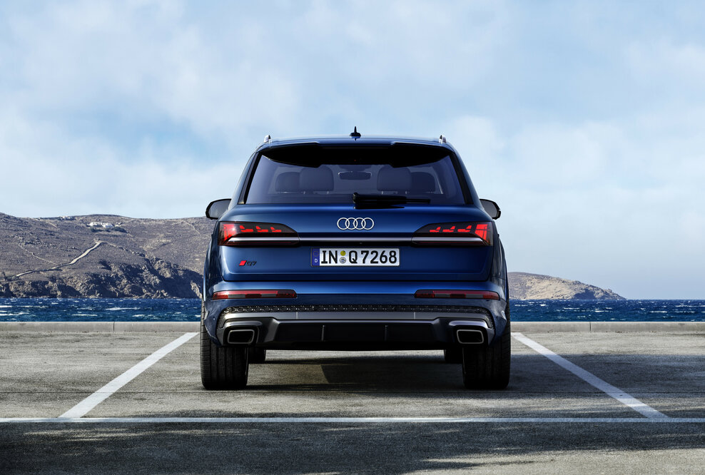 Audi Q7 Standaufnahme, Farbe: Ascariblau Metallic