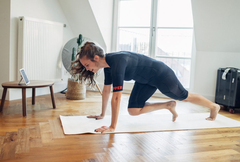 PEPPER - Kabelloser EMS Anzug revolutioniert den Hometraining-Markt.