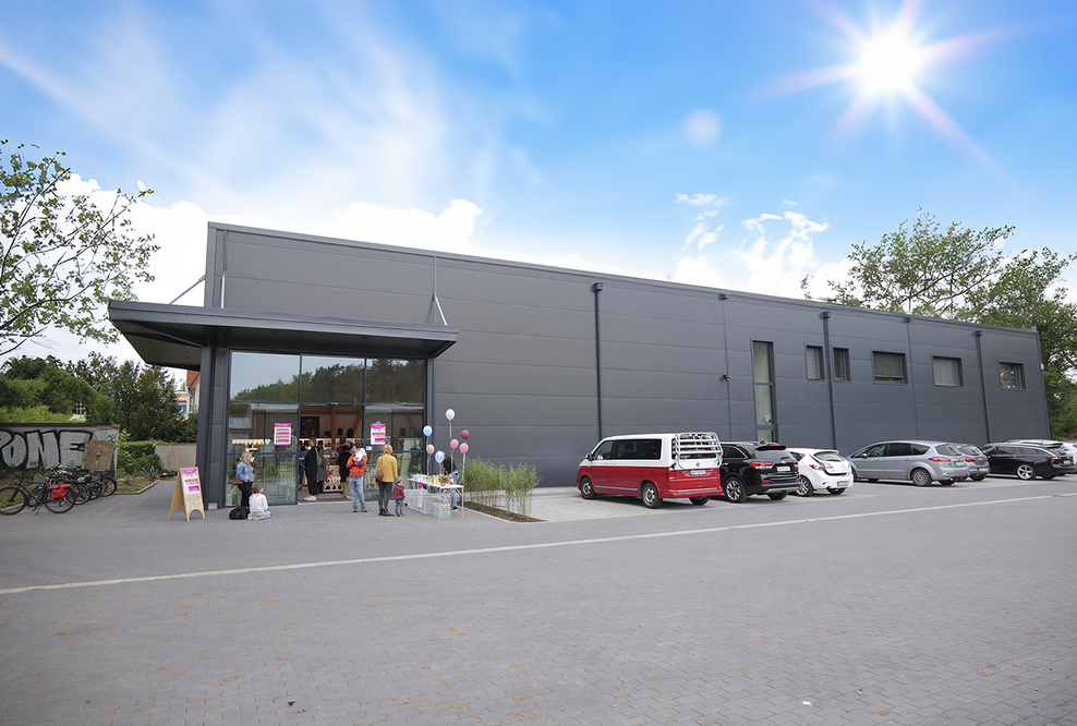 Der neue promobo Flagshipstore in Hohen Neuendorf: Ein architektonisches Highlight zieht ein positives Zwischenfazit