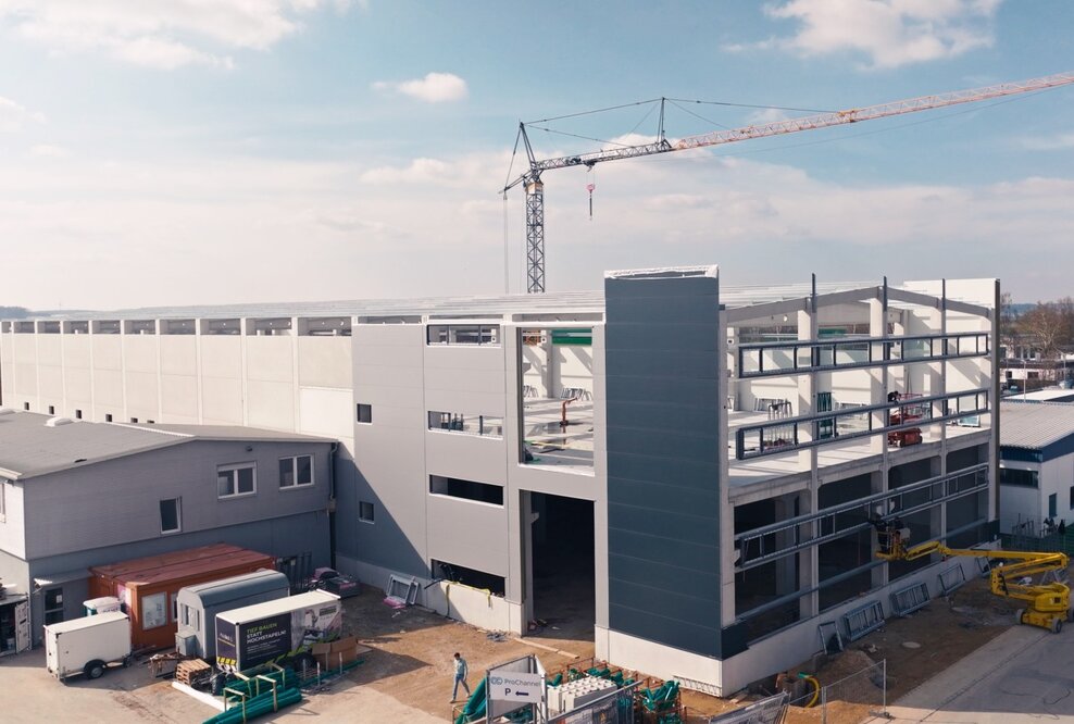 Rohbau des Headquarters in Gersthofen