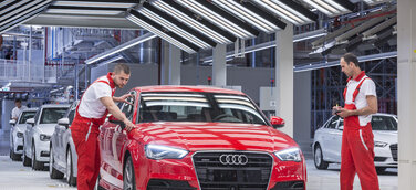 Audi Hungaria feiert Produktionsstart in neuem Automobilwerk
