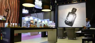 Arabische Düfte - Raumschiff entwirft den Messeauftritt für Düllberg Konzentra auf der Beautyworld in Dubai