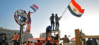 Schnellstmöglich Rückkehr zur Demokratie