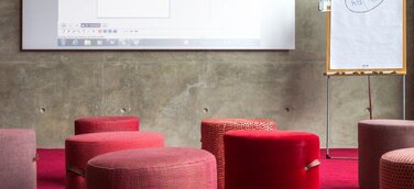 Radisson Blu und Park Inn by Radisson Hotels bieten Tagungskunden innovative digitale Flipsmart-Technik