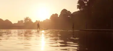 Alsterperlen im Herbst: SUP-Tour durch Hamburg´s schönste Gärten