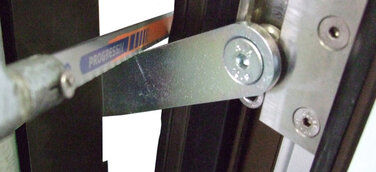 SECURON® Aluminiumfenster: Einbruchschutz auch in gekippter Fensterstellung