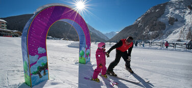 Unterhaltsamer Familienspaß im schneereichen Aostatal