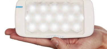 Einführung der kleinsten Lichtdusche gegen Winterdepression