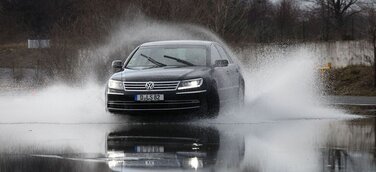 INTERLINE-Düsseldorf Chauffeure absolvierten Fahrsicherheitstraining „Perfektion“