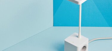 Innovative Tischleuchte Cubert von CBS: Kombination aus Licht und Aufladegerät!
