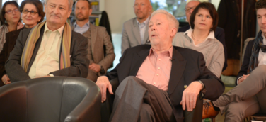 Bildübergabe von Gerster an The Global Fine Art GmbH im Film