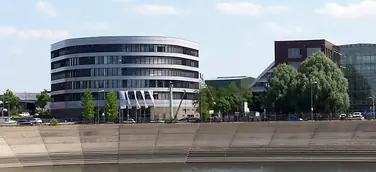 RUHRWERT vermietet 440 qm Bürofläche im Duisburger Looper