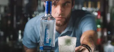 The Next Generation of Barkeepers: Junge Bartender kreieren Drinks mit neuem Premiumvodka