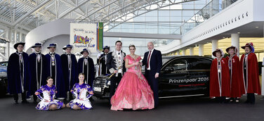 Prinzenpaar der Narrwalla fährt Audi A8