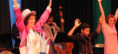 Kinderkonzert München: mini.musik e.V. entführt „Im Zirkus“ die Kinder in eine Welt voller Magie und bunter Klänge