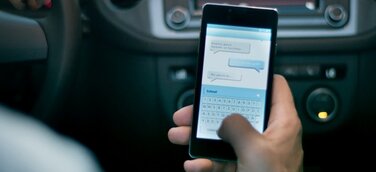 Innenministerkonferenz: Härtere Strafen für Handy am Steuer gefordert - Handy-Bashing ist keine Lösung