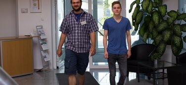 Auf zwei Wegen zum Ziel IT-Ausbildung