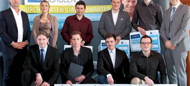 Vom Prüfungssaal zur eigenen Showbühne: 257 Staatlich geprüfte Techniker feiern Abschluss