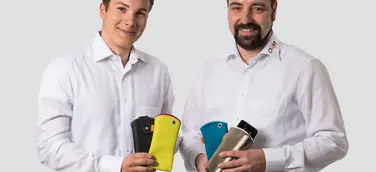 Startup entwickelt App-gesteuerte Tasche zum kabellosen Laden von Smartphones