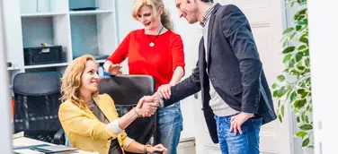 Wie Job-Coaches Krisen in Unternehmen systemisch lösen