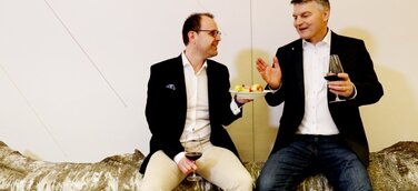 Neues Gemeinschaftsprojekt „Industrie 4.0 über den Tellerrand mit Johann Hofmann“ startet ab sofort.