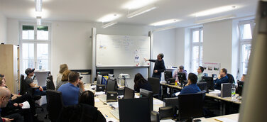 Teilnehmer des BTZ Leipzig im Zukunftsdialog mit DB Netz AG