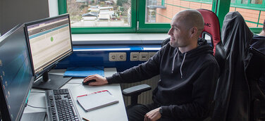 Ein Krankenpfleger macht seine Passion zum Beruf